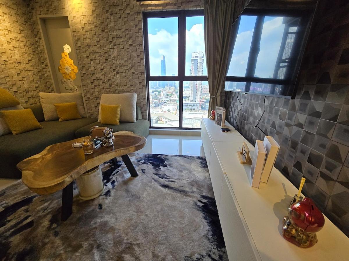 Trion For Klcc View Block C Apartment *